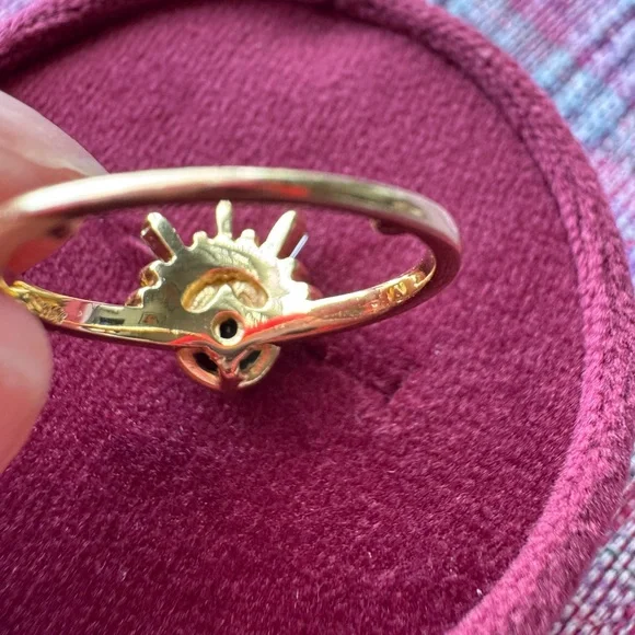 Demi Feu 18k gold Montana sapphire ring - Picture 6 of 8